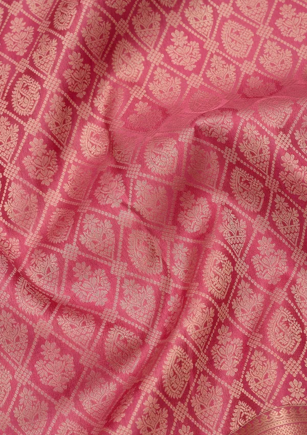 Onion_Pink_Silk_Checks_Saree_With_Matching_Blouse_Piece