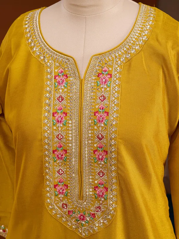 Mustard_Soft_Raw_Silk_Threadwork_Straight_Kurta_With_Pant_Regular_And_Dupatta