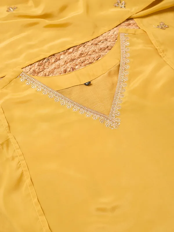 Mustard_Semi_Crepe_Threadwork_Straight_Kurta_With_Pant_Regular_And_Dupatta