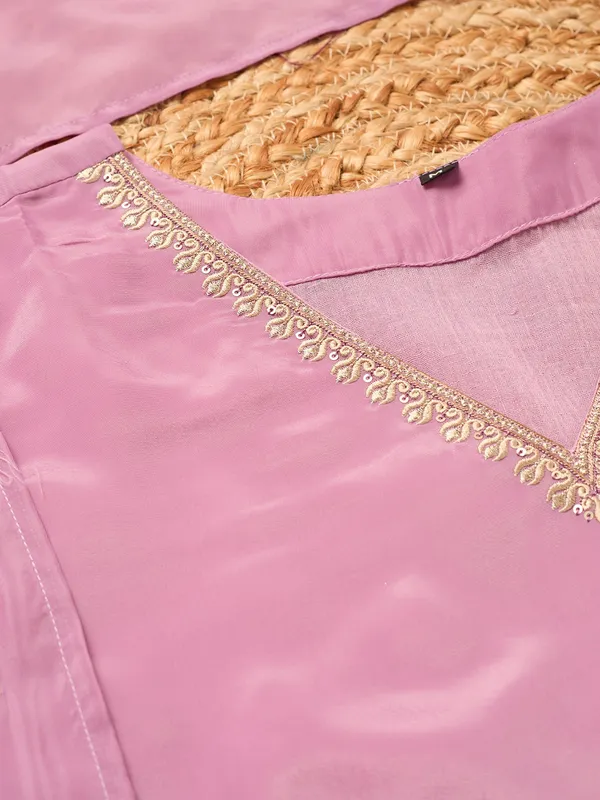 Mauve_Semi_Crepe_Threadwork_Straight_Kurta_With_Pant_Regular_And_Dupatta