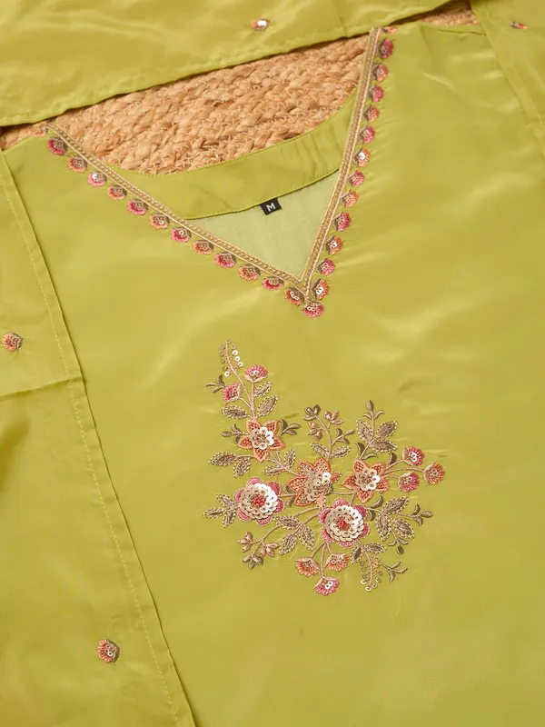 Leaf_Green_Semi_Crepe_Threadwork_Straight_Kurta_With_Pant_Regular_And_Dupatta