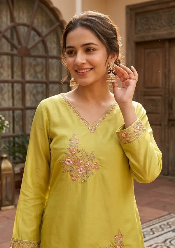 Leaf_Green_Semi_Crepe_Threadwork_Straight_Kurta_With_Pant_Regular_And_Dupatta