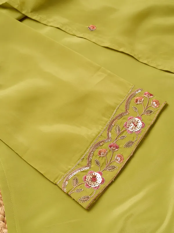 Leaf_Green_Semi_Crepe_Threadwork_Straight_Kurta_With_Pant_Regular_And_Dupatta
