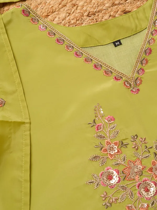 Leaf_Green_Semi_Crepe_Threadwork_Straight_Kurta_With_Pant_Regular_And_Dupatta
