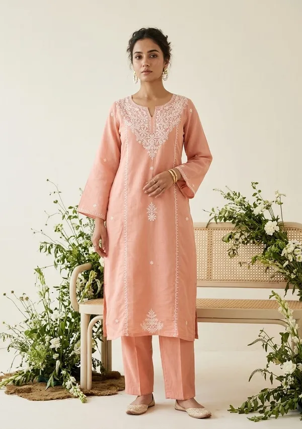 Peach_Soft_Raw_Silk_Threadwork_Straight_Kurta_With_Pant_Regular_And_Dupatta