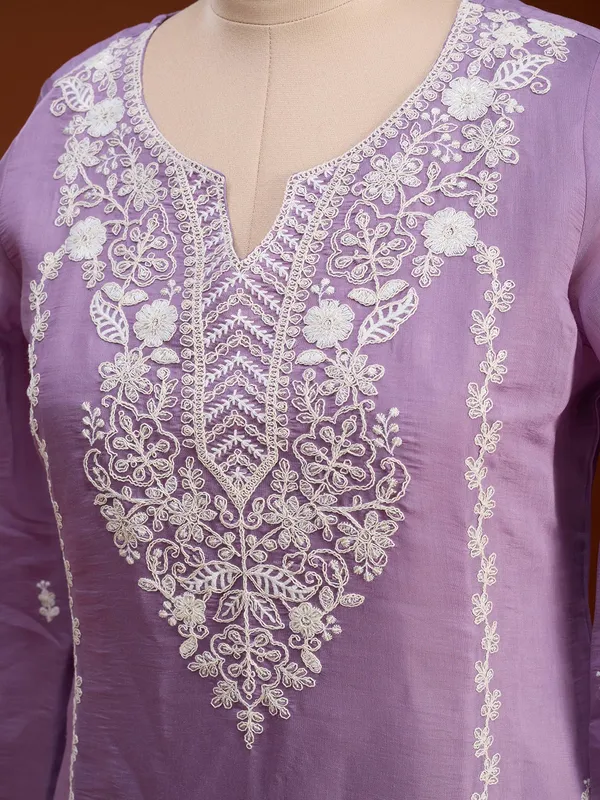 Mauve_Chanderi_Threadwork_Straight_Kurta_With_Pant_Regular_And_Dupatta