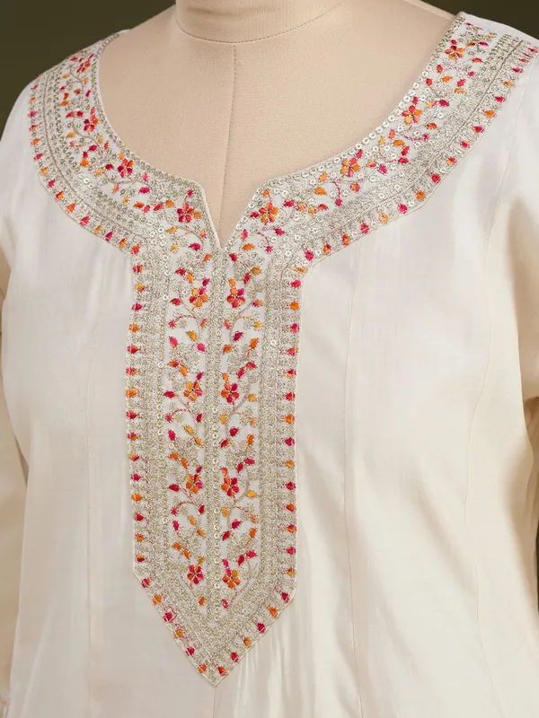 Cream_Soft_Raw_Silk_Silver_Zariwork_Anarkali_Kurta_With_Pant_Regular_And_Dupatta