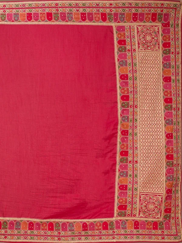 Rani_Pink_Soft_Raw_Silk_Kashmiri_Saree_With_Matching_Blouse_Piece
