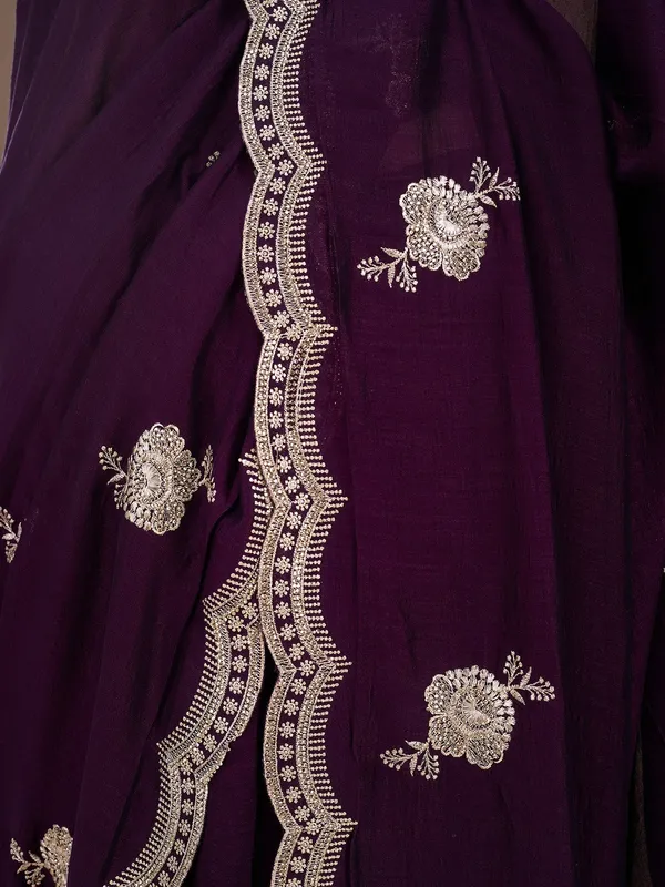 Purple_Soft_Raw_Silk_Gold_Zariwork_Saree_With_Matching_Blouse_Piece