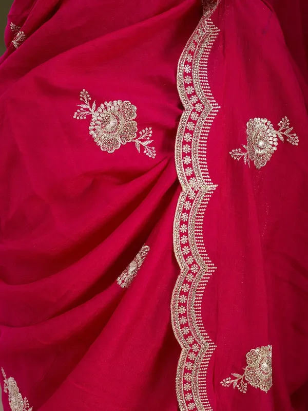 Rani_Pink_Soft_Raw_Silk_Gold_Zariwork_Saree_With_Matching_Blouse_Piece