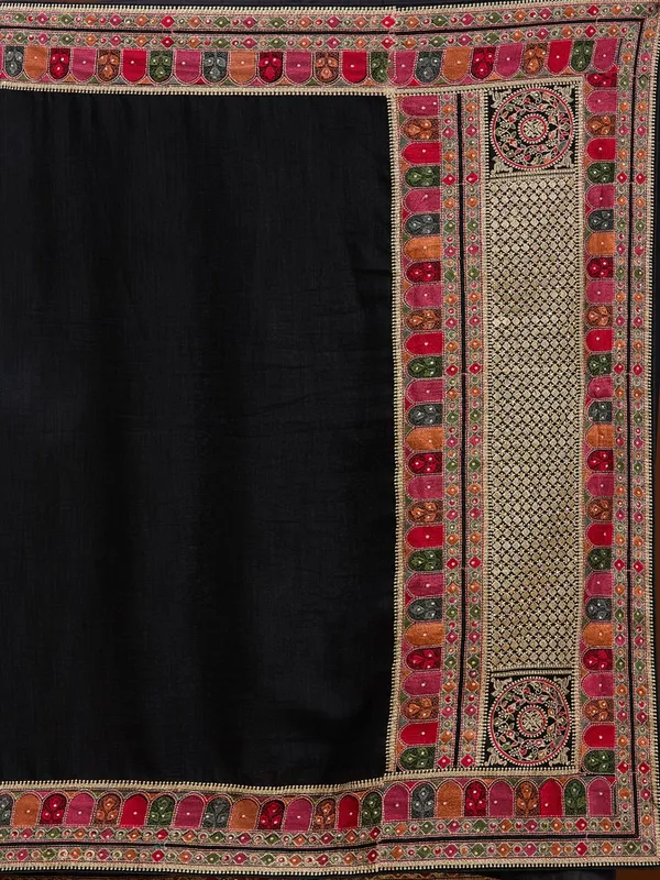 Black_Soft_Raw_Silk_Kashmiri_Saree_With_Matching_Blouse_Piece