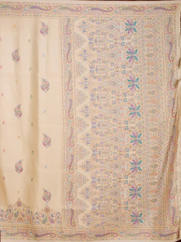 Cream_Silk_Buti_Saree_With_Matching_Blouse_Piece