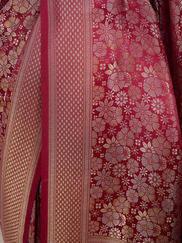 Maroon_Silk_Jaal_Saree_With_Matching_Blouse_Piece