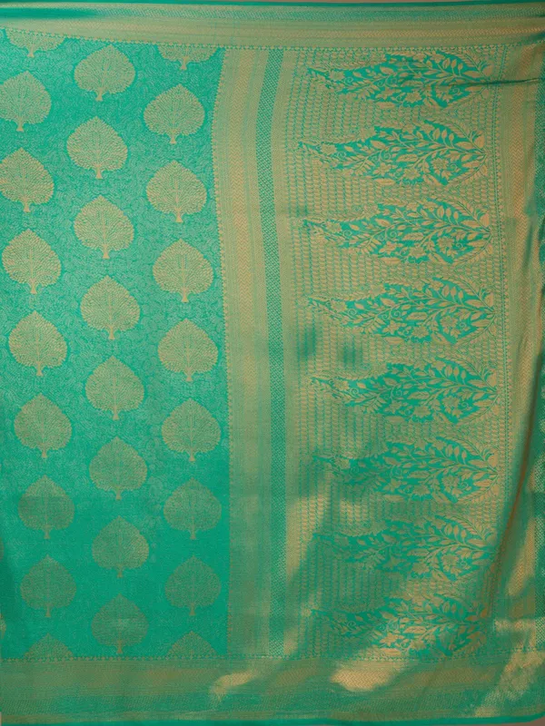 Leaf_Green_Silk_Jaal_Saree_With_Matching_Blouse_Piece