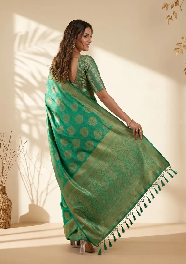 Leaf_Green_Silk_Jaal_Saree_With_Matching_Blouse_Piece