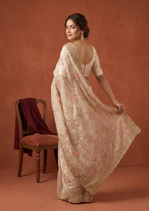 Off_White_Threadwork_Tissue_Saree