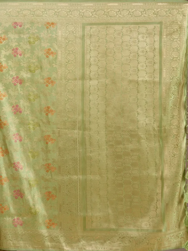 Parrot_Green_Banarasi_Art_Silk_Saree