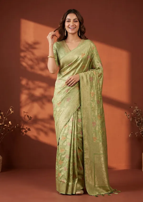 Parrot_Green_Banarasi_Art_Silk_Saree