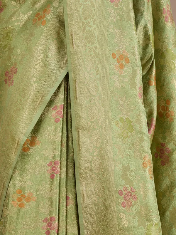 Parrot_Green_Banarasi_Art_Silk_Saree