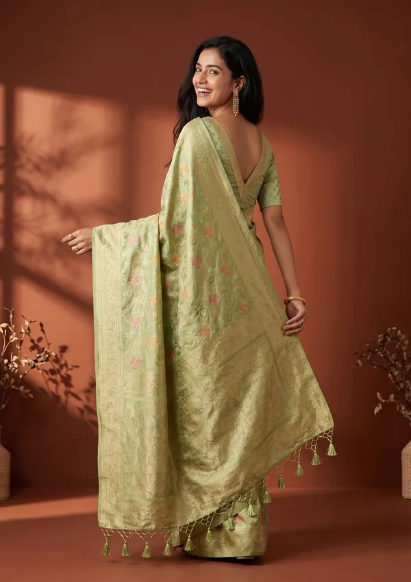 Parrot_Green_Banarasi_Art_Silk_Saree