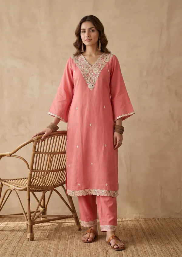 Gajari_Pink_Threadwork_Chanderi_Readymade_Salwar_Suit