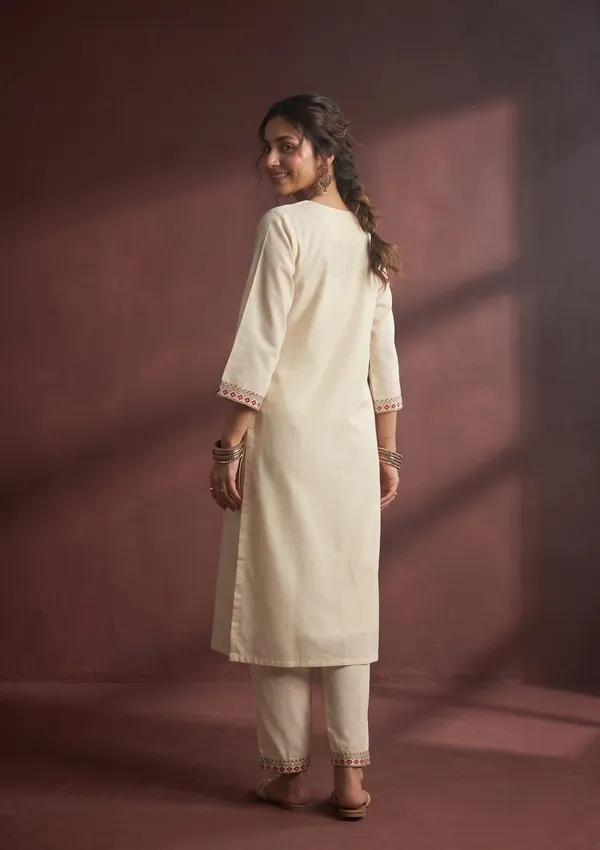 Off_White_Threadwork_Art_Silk_Readymade_Salwar_Suit