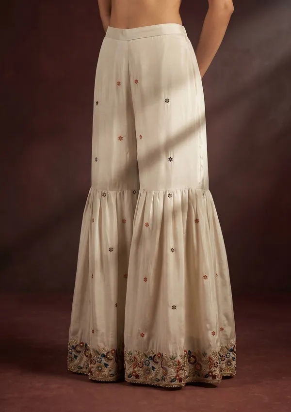 Light_Grey_Threadwork_Crepe_Readymade_Salwar_Suit
