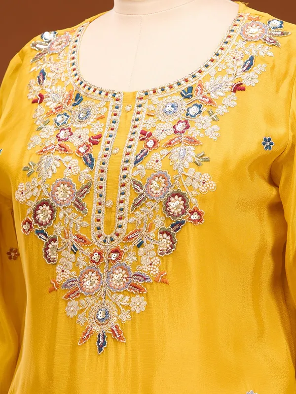 Mustard_Threadwork_Crepe_Readymade_Salwar_Suit