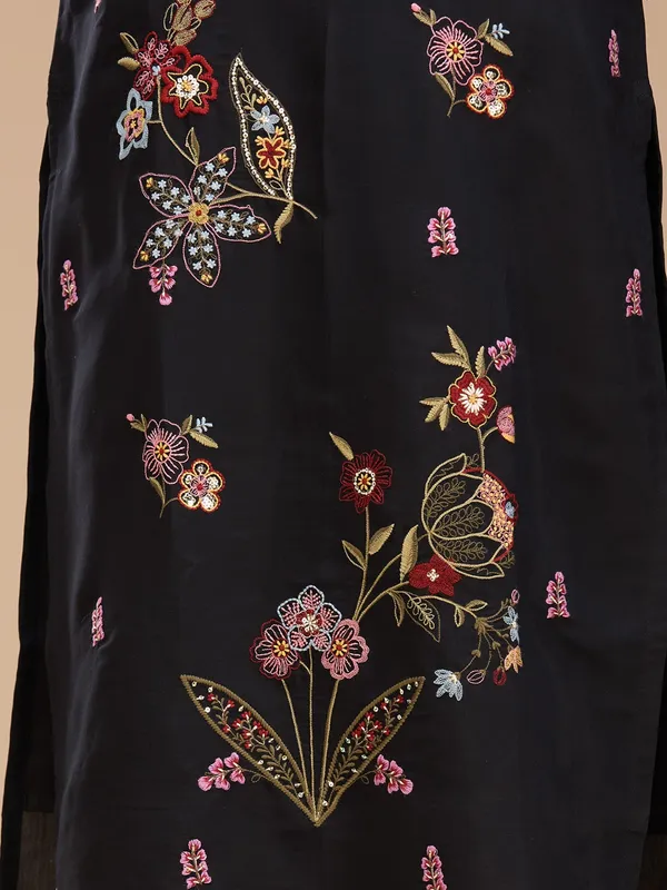Black_Threadwork_Art_Silk_Readymade_Salwar_Suit