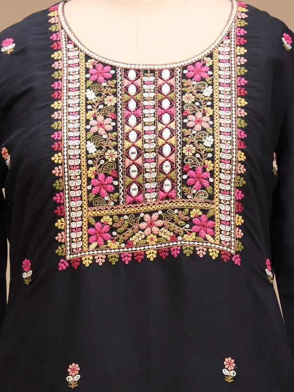 Black_Threadwork_Art_Silk_Readymade_Salwar_Suit