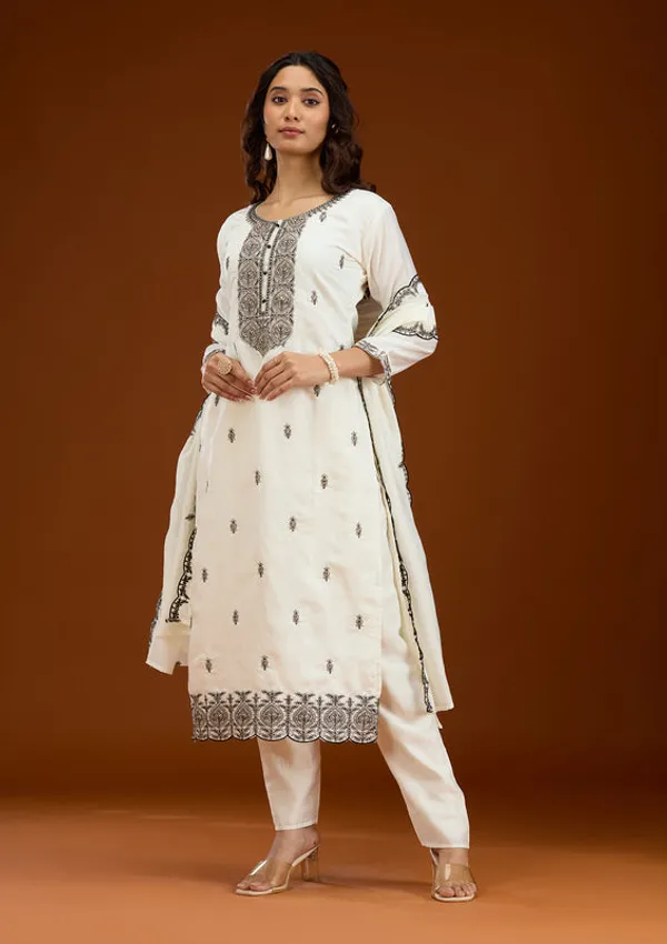 Off_White_Crepe_Threadwork_Straight_Kurta_With_Regular_Pant_And_Dupatta