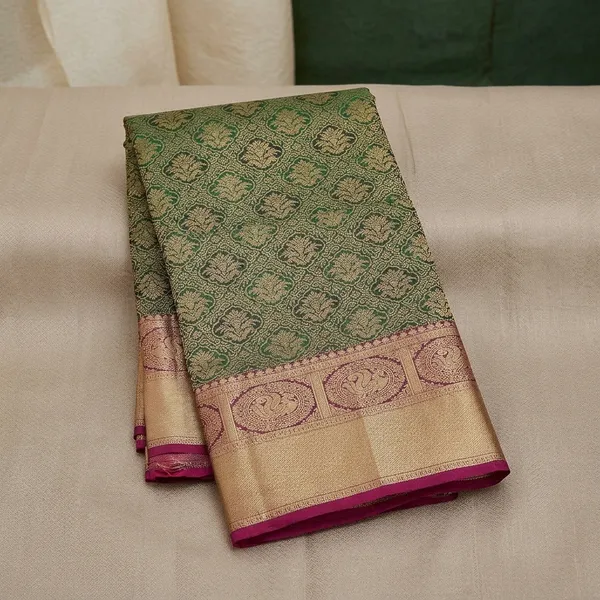 Bottle_Green_Kanjivaram_Pure_Silk_Saree