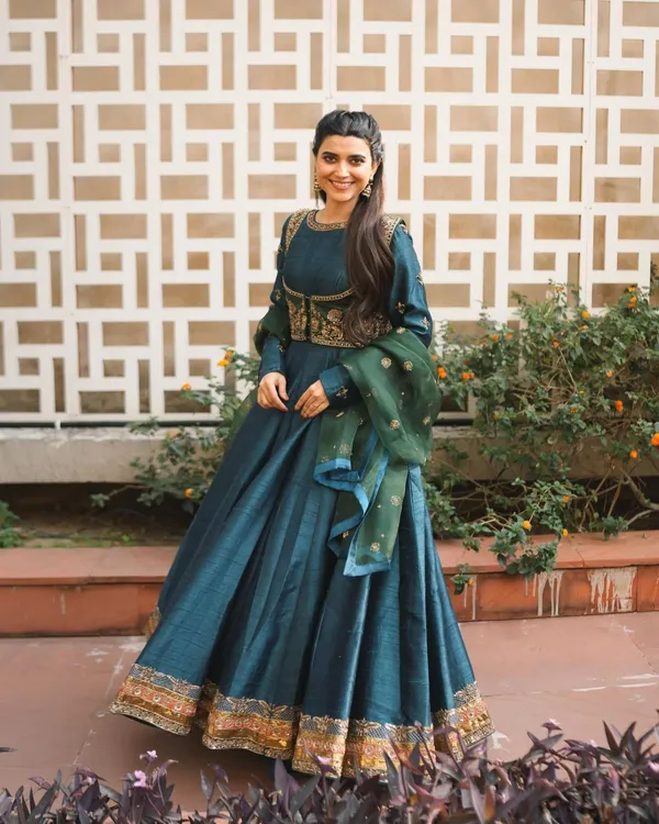 Women's_Premium_Embroidered_Anarkali_Gown_with_Dupatta