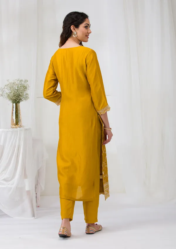 Mustard_Soft_Raw_Silk_Threadwork_Straight_Kurta_With_Pant_Regular_And_Dupatta