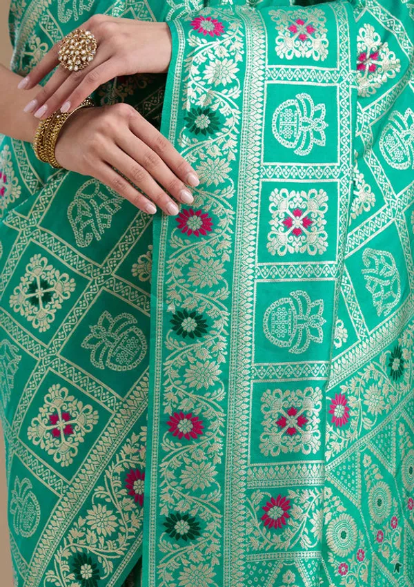 Rama_Green_Silk_Jaal_Saree_With_Matching_Blouse_Piece