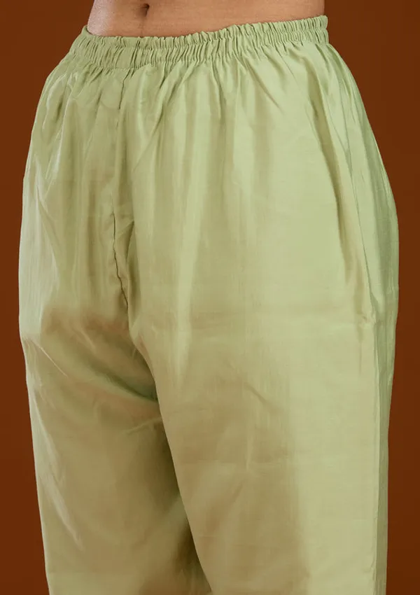 Pista_Green_Crepe_Threadwork_Straight_Kurta_With_Pant_Regular_And_Dupatta