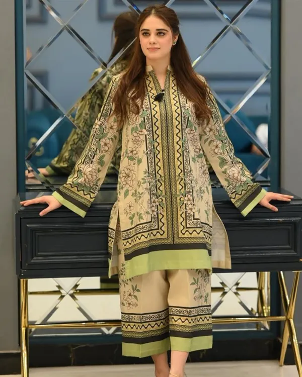 Beige_Floral_Printed_Kurta_Co-Ord_Set_For_Women