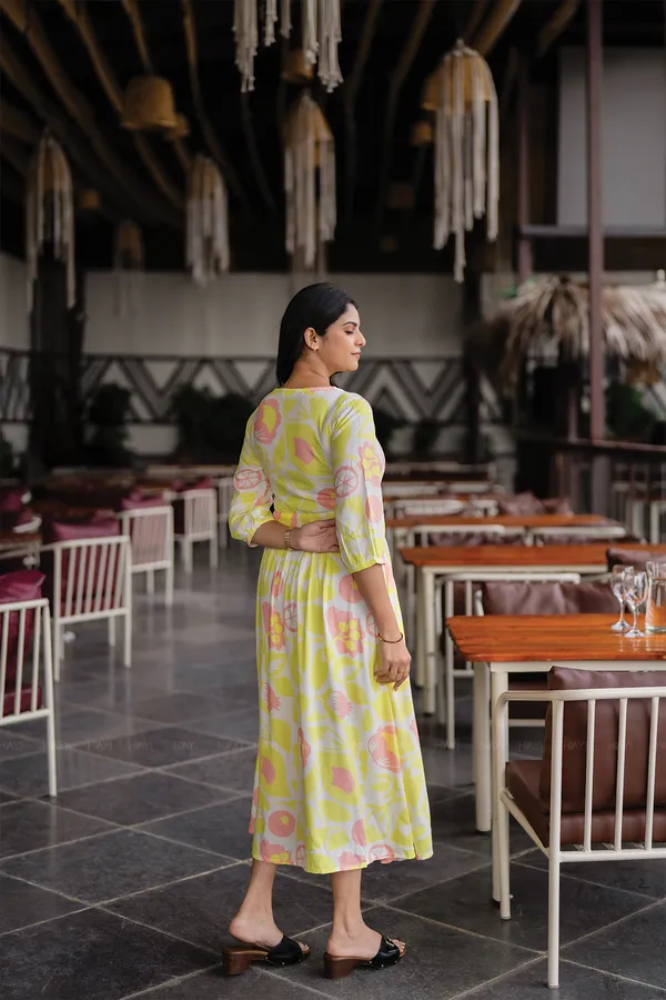 Yellow_Floral_Print_Gathered_Waist_Midi_Dress_For_Women