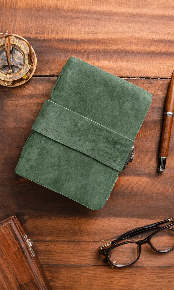 Handmade_Vintage_Emerald_Green_100%_Genuine_Buffalo_Leather_Journal_With_Antique_Deckle_Edge_Paper_For_Writing_&_Sketching_-_Vintage_Brass_Finish_Lock,_200_Unruled_Pages,_Portable_7X5_Inch_Hand-Stitched_Diary_For_Men_&_Women
