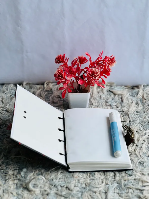 Handcrafted_Armored_Superhero_Iron_Man_Printed_Hardbound_Journal_For_Writing_&_Sketching_-_Vintage_Brass_Finish_Lock,_200_Unruled_Pages,_Portable_7X5_Inch_Hand-Stitched_Diary