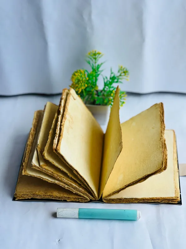 Handmade_High-Definition_UV_Printed_Celestial_Compass_Leather_Journal_With_Antique_Deckle_Edge_Paper_For_Writing_&_Sketching_-_Vintage_Brass_Finish_Lock,_200_Unruled_Pages,_Portable_7X5_Inch_Hand-Stitched_Diary