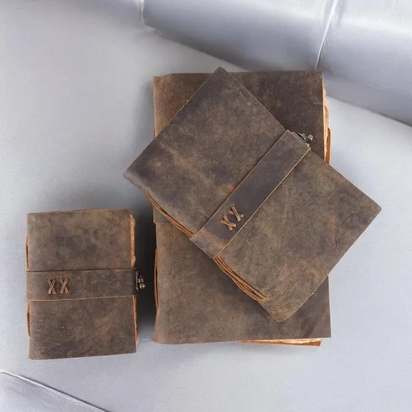 Handmade_Vintage_Dark_Brown_100%_Full-Grain_Genuine_Buffalo_Leather_Journal_With_Deckle_Edge_Handmade_Cotton_Paper_-_Antique_Brass_Skeleton_Key_&_Wrap_Strap,_200_Unruled_Pages,_Portable_7X5_Inch_Diary_For_Men_&_Women