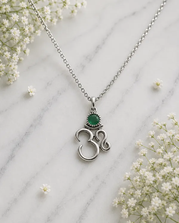 Silver_Om_Pendant_Chain_Necklace_For_Women
