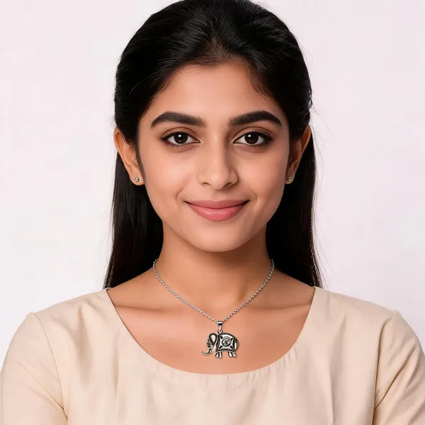 Silver_Elephant_Pendant_Chain_Necklace_For_Women