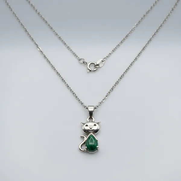 Silver_Metal_Owl_Green_Stone_Pendant_Necklace_For_Women