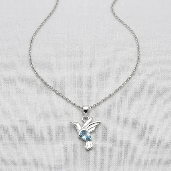 Silver_Hummingbird_Chain_Pendant_Necklace_For_Women