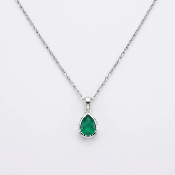 Green_Silver_Teardrop_Stone_Pendant_Chain_Necklace_For_Women