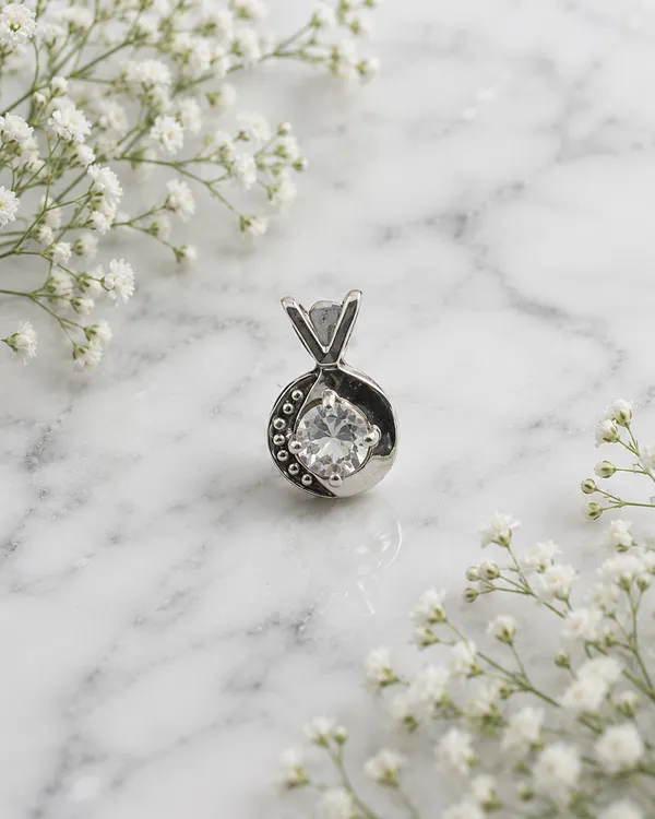 Silver_Geometric_Clear_Stone_Pendant_For_Women