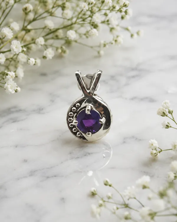 Silver_Purple_Stone_Pendant_For_Women