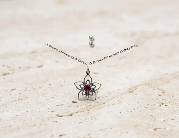 Silver_Floral_Red_Stone_Pendant_Necklace_For_Women